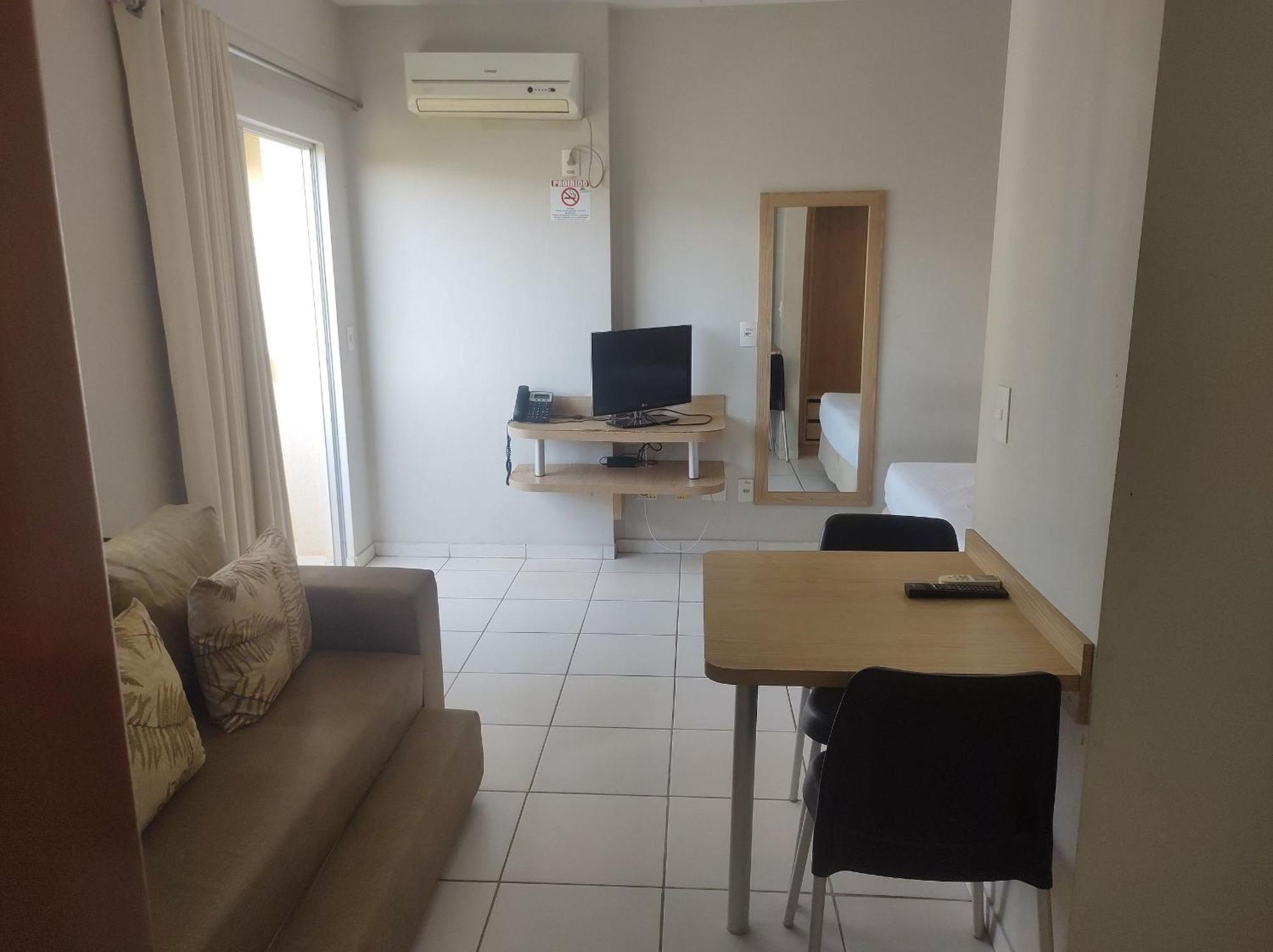 Suite Golden Express Roberto Imoveis Caldas Novas Εξωτερικό φωτογραφία